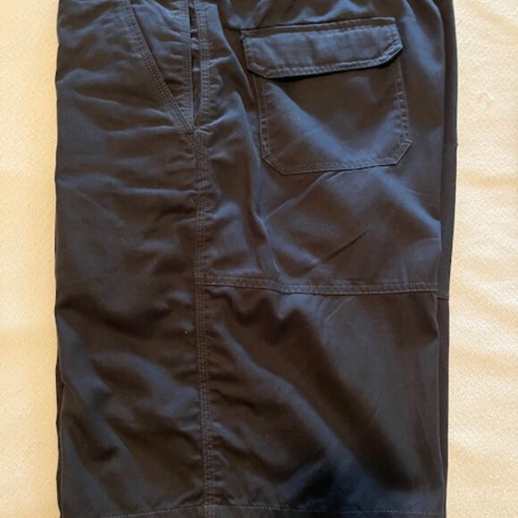 Tommy Bahama Cargo Shorts Set Of 3 Colors - Picture 2 of 5